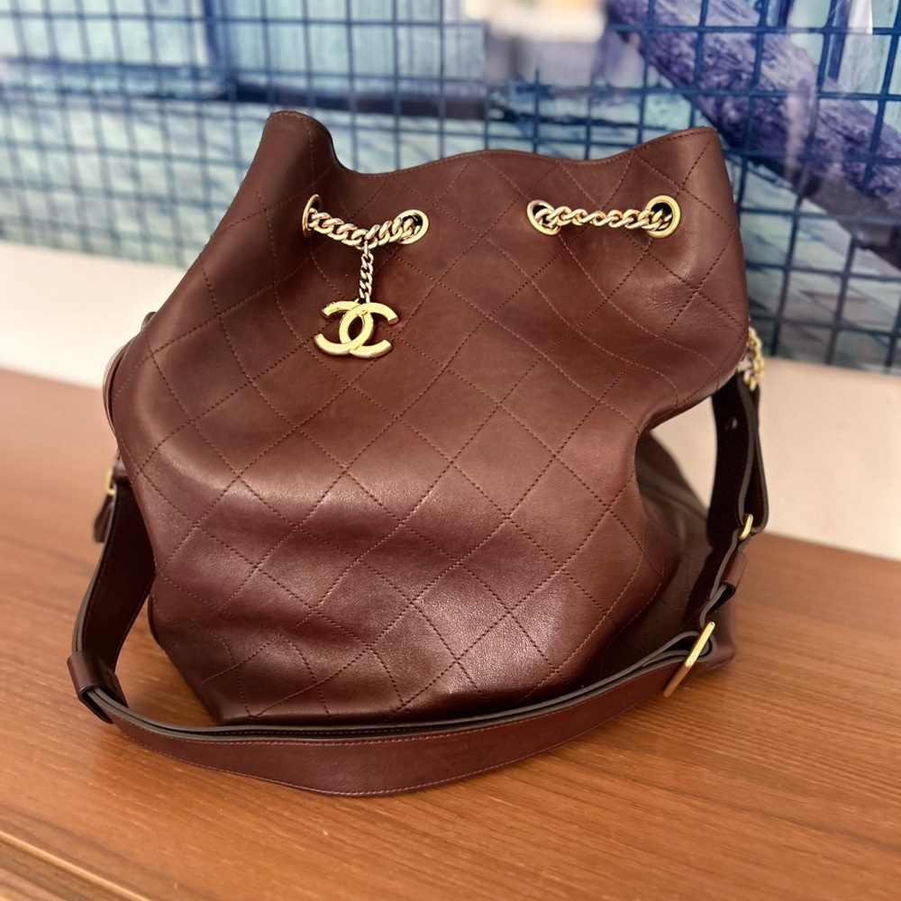 CHANEL
Paris-Rome On My Shoulder Bag